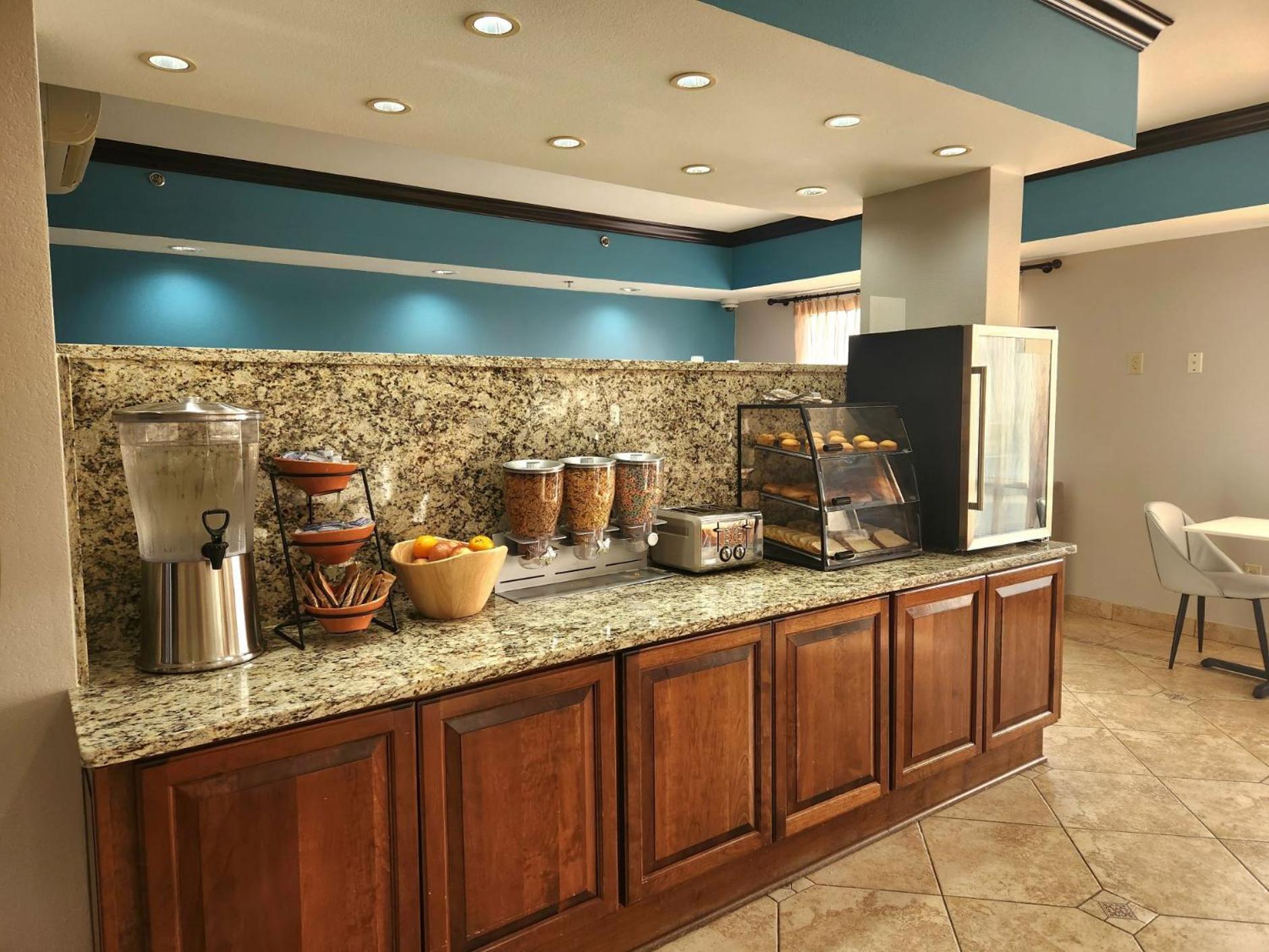 Days Inn By Wyndham Baton Rouge I-10 Prairieville Экстерьер фото
