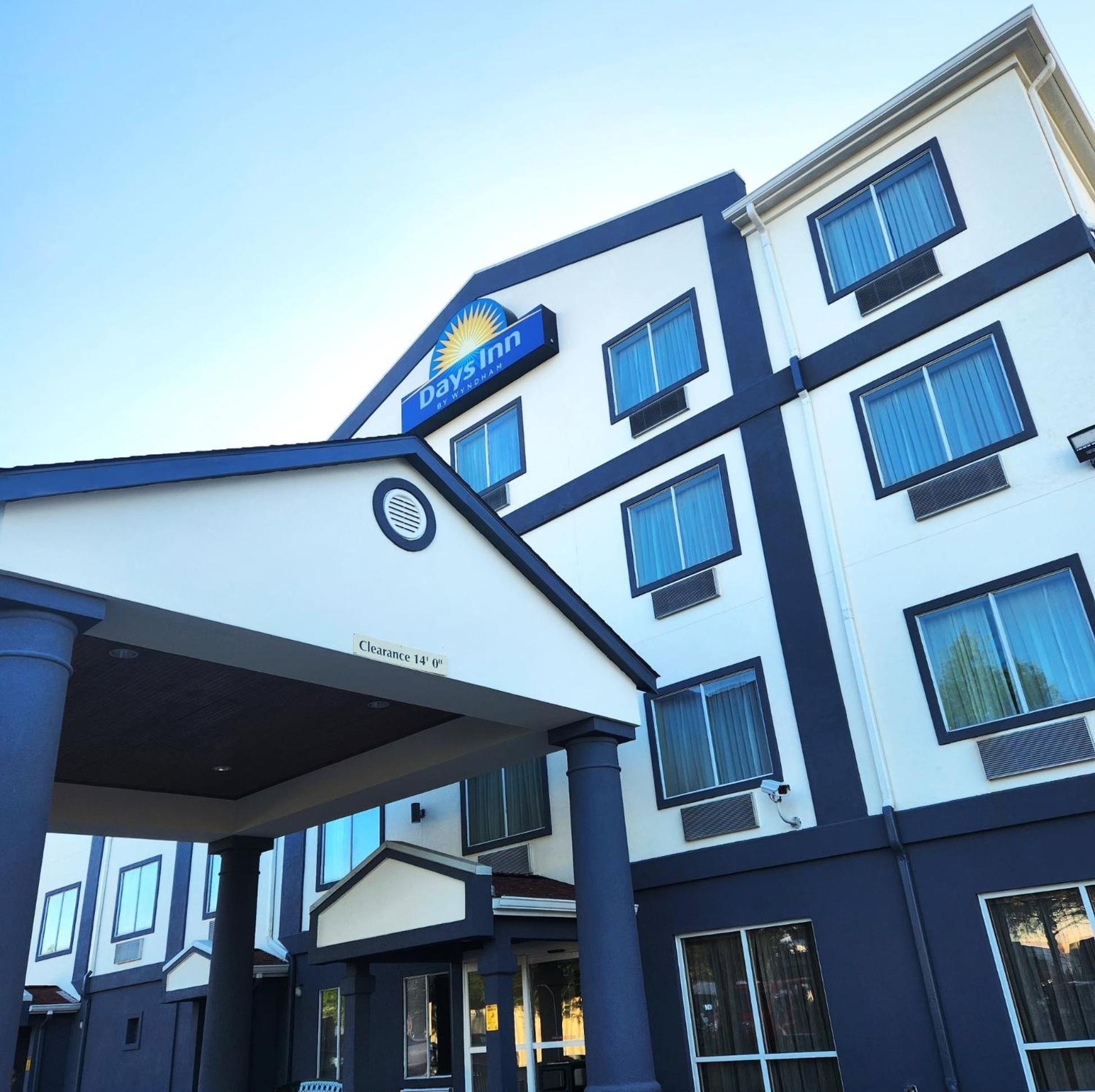 Days Inn By Wyndham Baton Rouge I-10 Prairieville Экстерьер фото