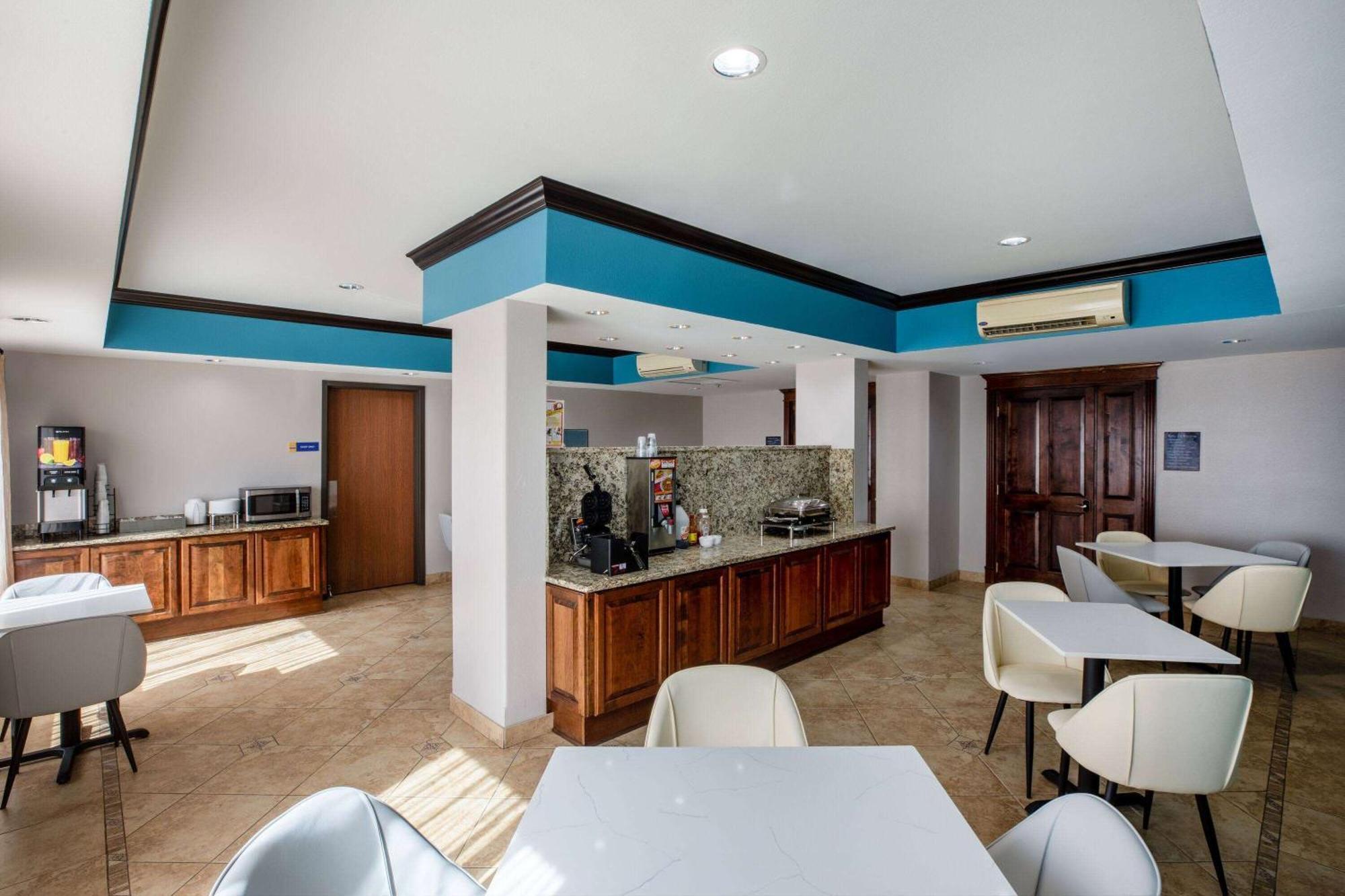Days Inn By Wyndham Baton Rouge I-10 Prairieville Экстерьер фото