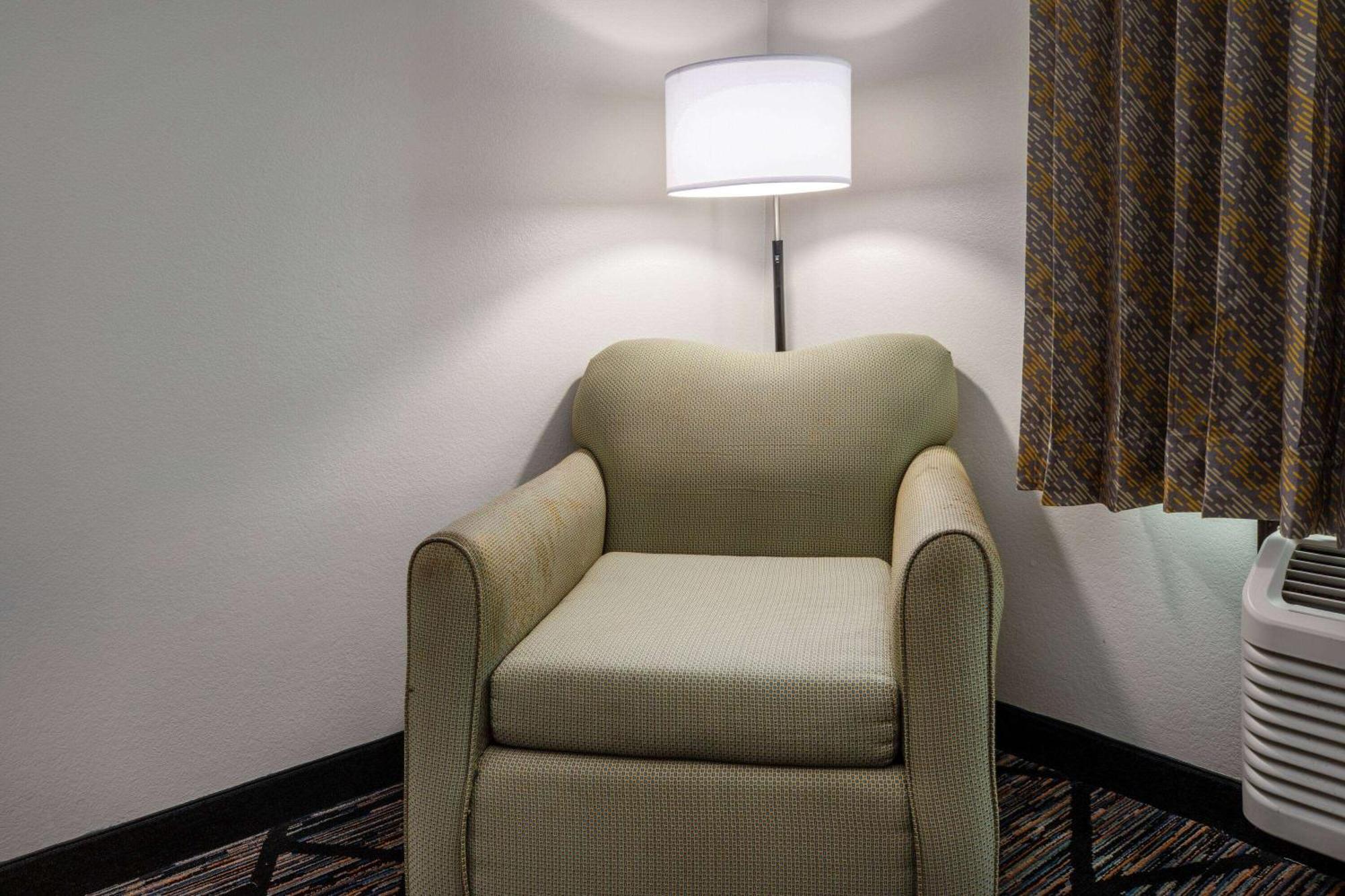 Days Inn By Wyndham Baton Rouge I-10 Prairieville Экстерьер фото